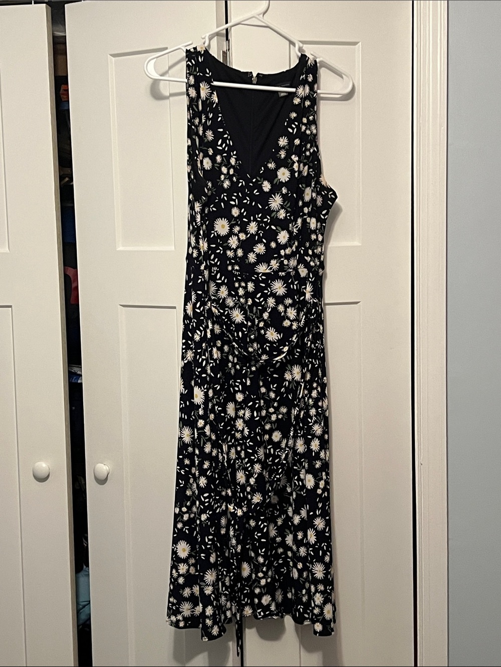 Tommy Hilfiger Black Floral V-Neck Maxi Dress with White Daisies